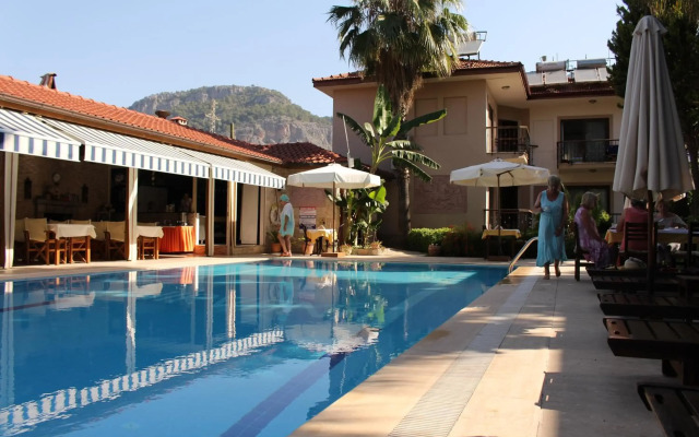 Nirvana Apart Hotel