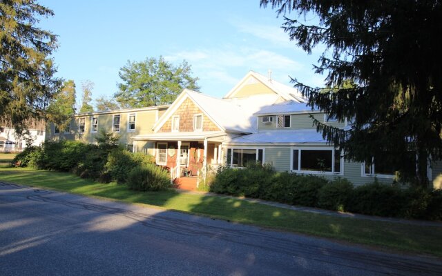Green River Inn