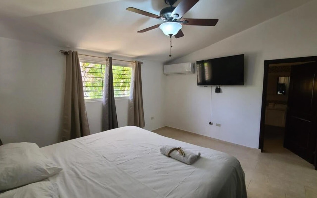 Spacious Private Villa Meters From the Beach