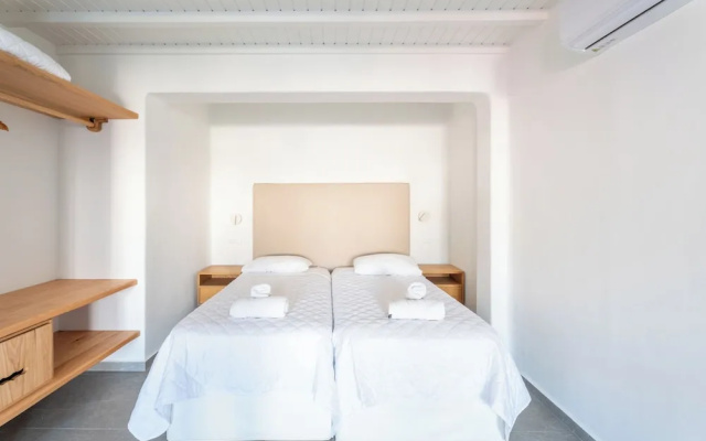 Sea Side Apartments In Ornos Beach