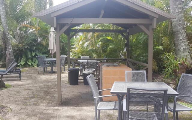 Oasis Inn Cairns