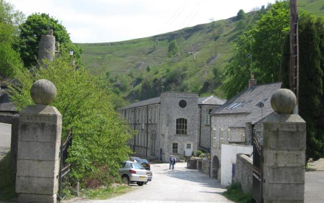 Litton Mill Apartment