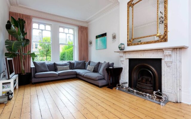 Harmonious Harringay Home