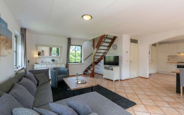 Lovely Villa at the Buitenplaats Villa Park