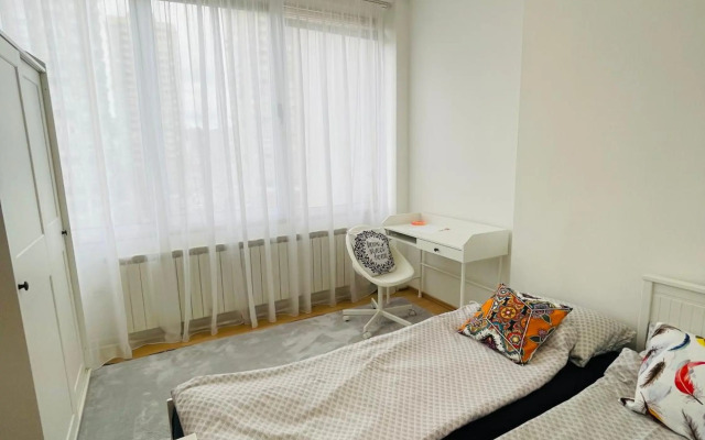 Stan sa divnim pogledom, garažom i terasom