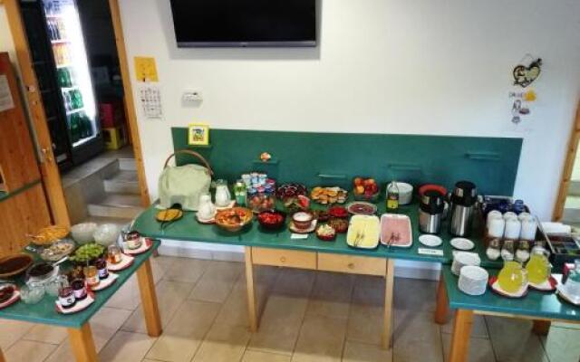 Youth Hostel Barovc