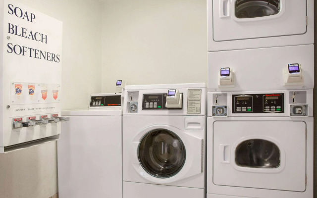 Howard Johnson by Wyndham Harrisonburg