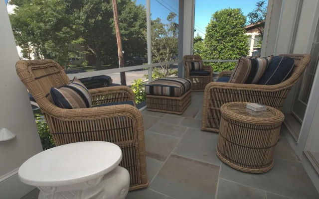 ST Lawrence Street 12