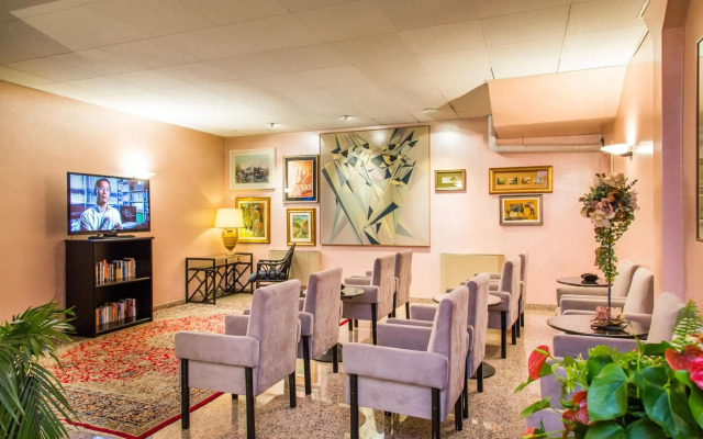 Hotel Diana