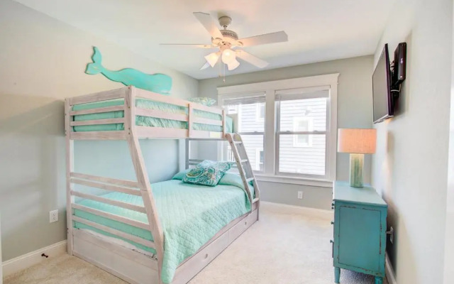 4056 - Tight Lines & Tan Lines