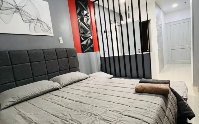 People's Condo Atria