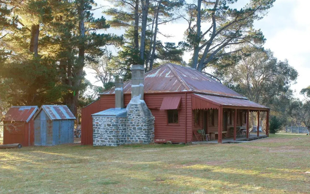 Currango Cottages