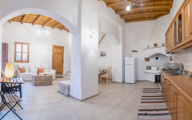 Luxury Maisonette, Big Yard