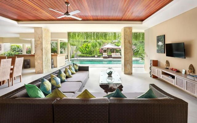 J Villa Canggu