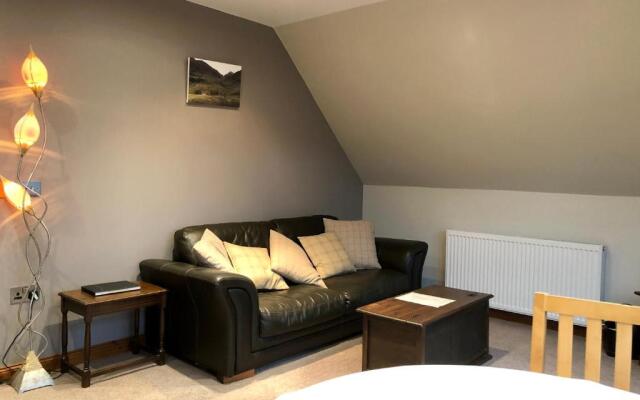 Hunters Lodge Apartments