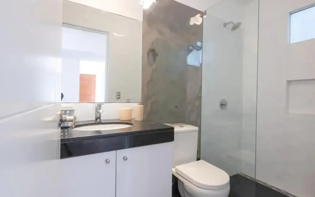 Ocean View Penthouse With Jacuzzi BBQ Game Room