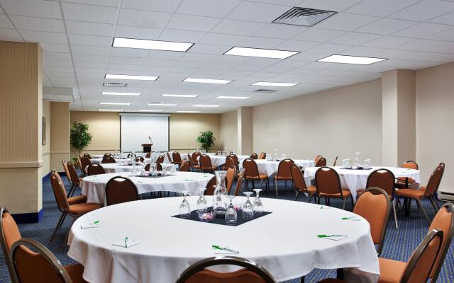 Holiday Inn Rockford by IHG