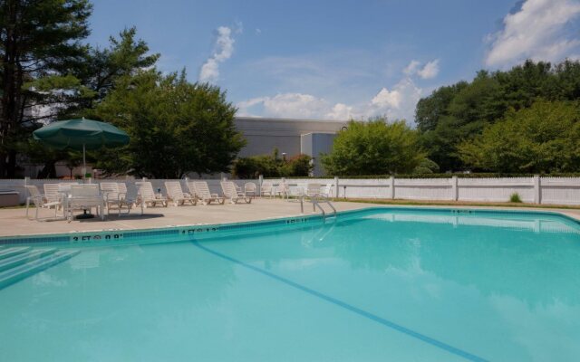 Holiday Inn Salem (I-93 At Exit 2)