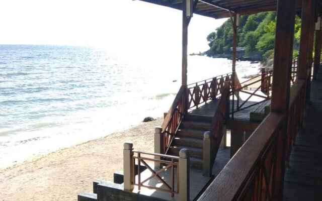 century beach resort gorontalo