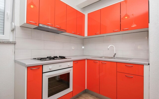 Nice Apartment in Drvenik With 1 Bedrooms and Wifi