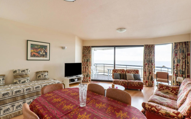 Spacious apartment in Blankenberge with balcony