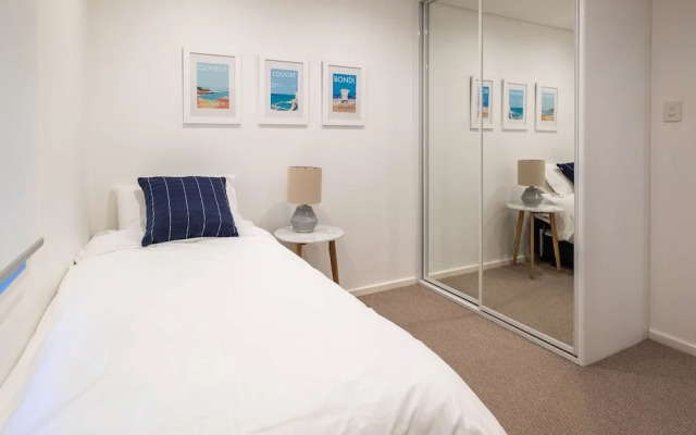 Luxury in Prestigious Double Bay H428