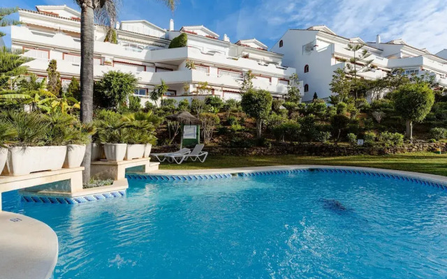 Lovely Apartment With Shared Pool