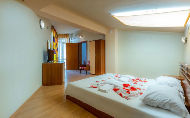 Family 2 Bedroom Apartment in Dafinka Guest House
