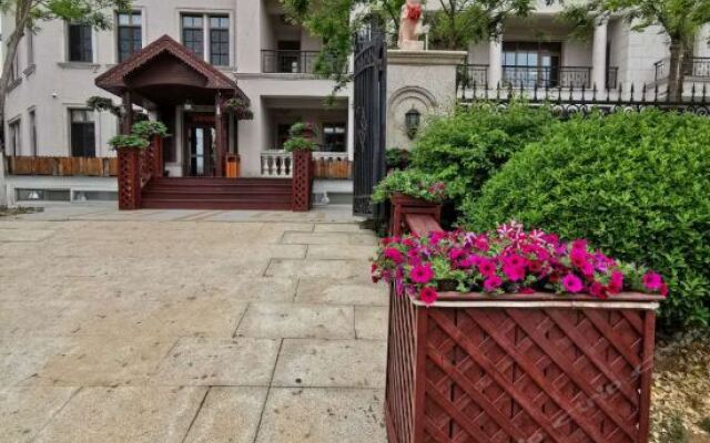 Jinshi Yujing Seaview Hotel (Dalian Jinshitan Discover Kingdom)