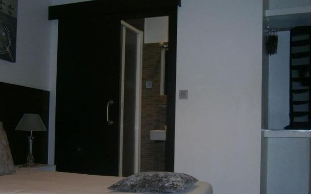 THC Latina Hostel