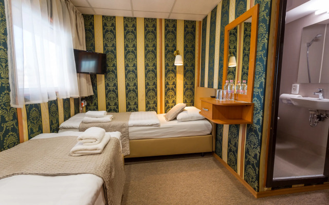 Grand Jules Boat Hotel Budapest