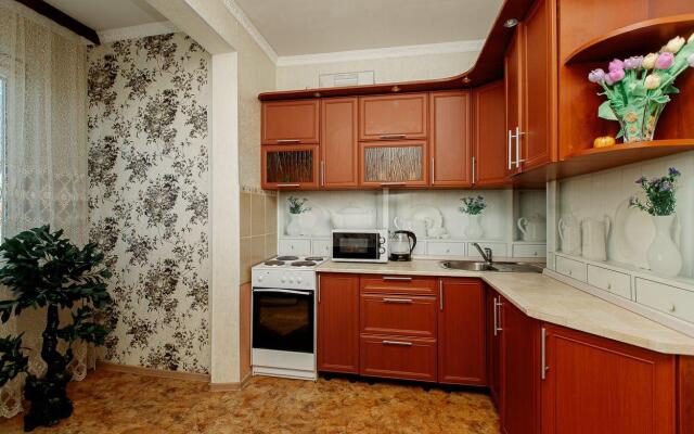S comfortom on Mira Avenue 367V