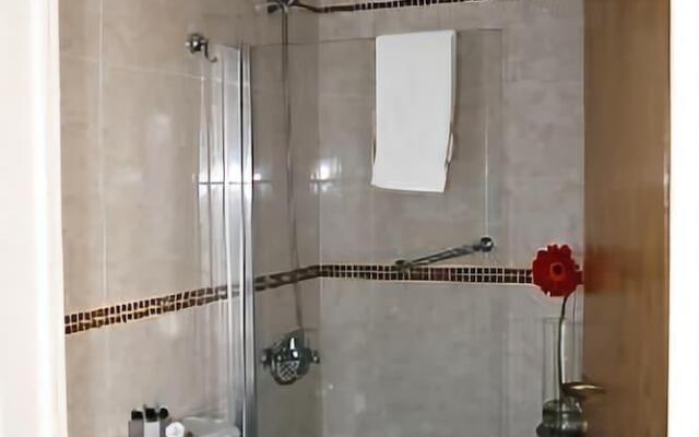 Sures Belgrano Suites
