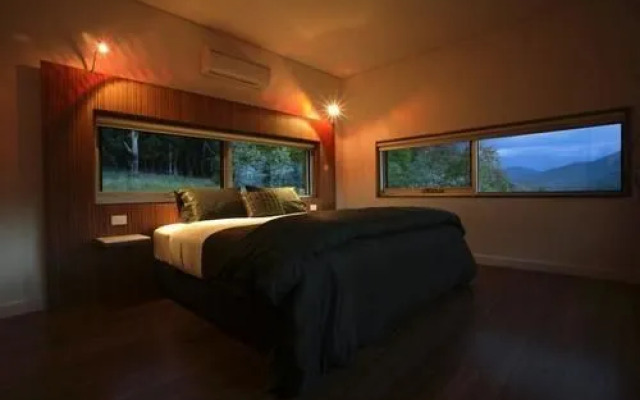 The Buckland - Studio Retreat