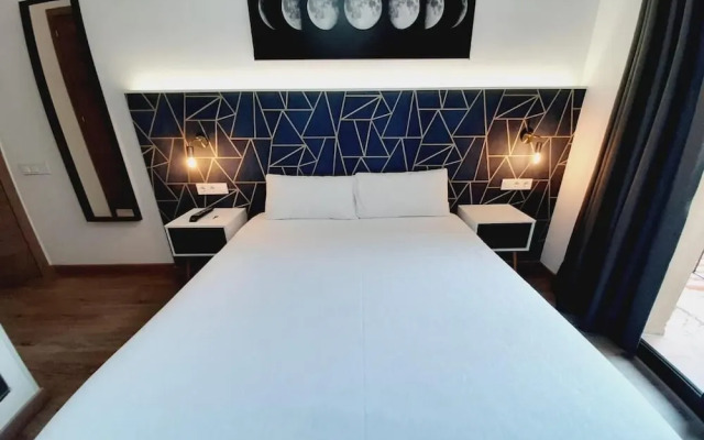 Hostal Laia by gaiarooms