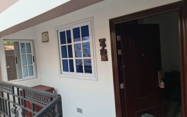 Comfy & Cozy Hideout ~ Close to Highway ~parking