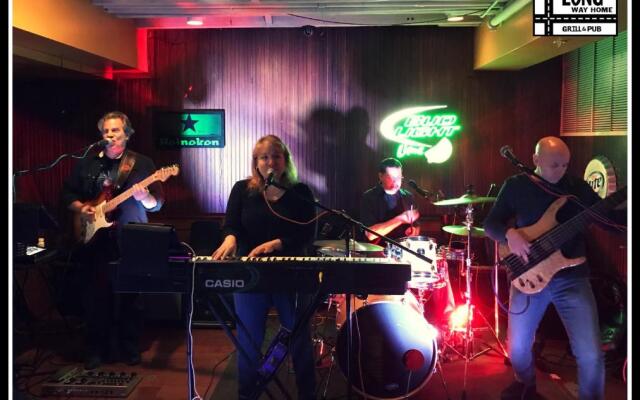 Waynebrook Inn, Est 1865