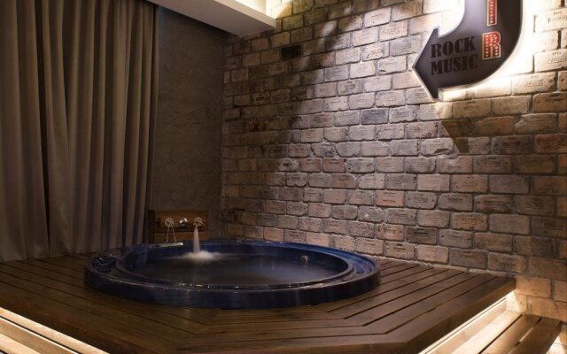 Vangohh Eminent Hotel & Spa