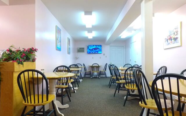 Econo Lodge & Suites Saint John