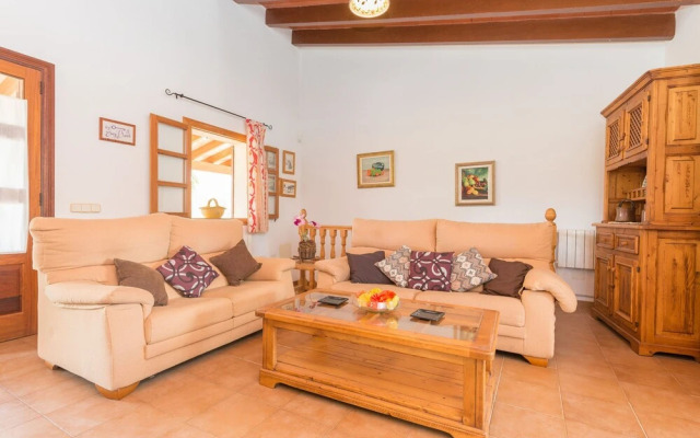 Can Dato in Inca With 2 Bedrooms and 2 Bathrooms