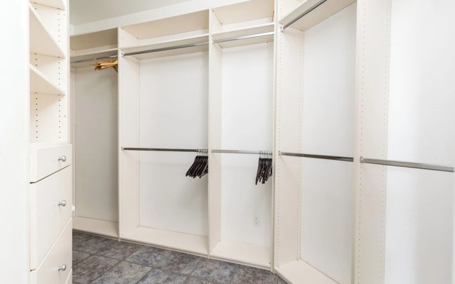 Luxury Mountain Estate-pool-spa-bbq+bar-fire pit