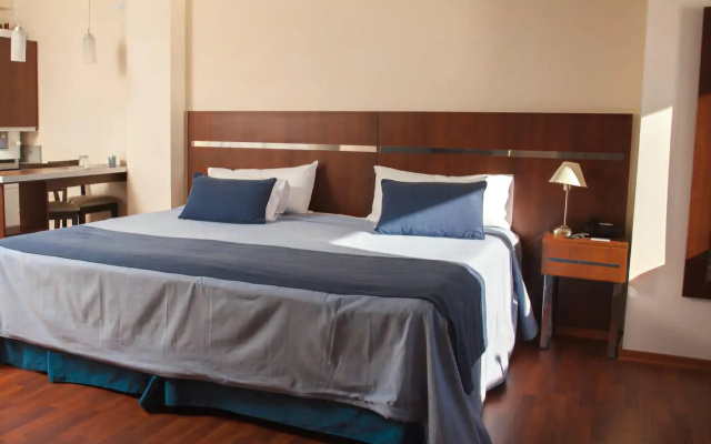 Hotel Puerto Amarras