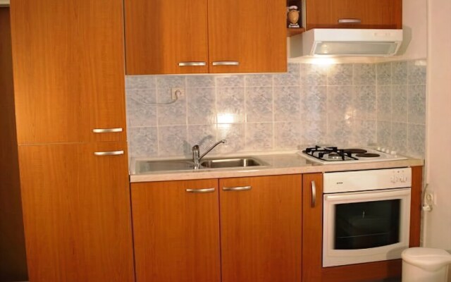 Apartments and Rooms Florijan
