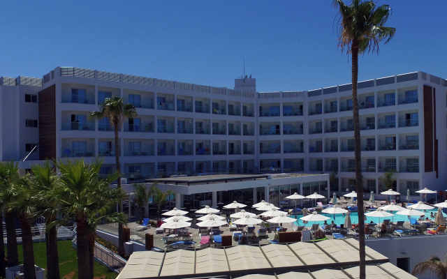 Evalena Beach Hotel