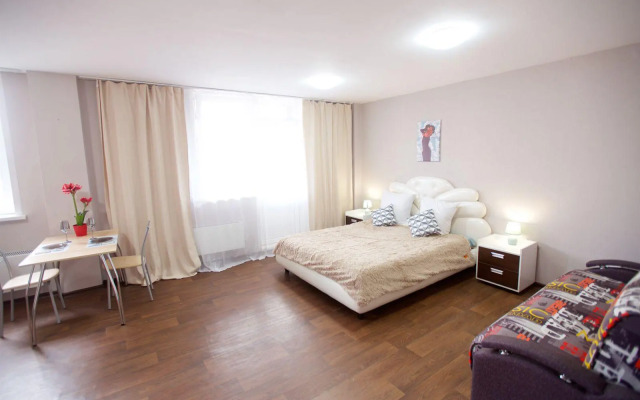 Апартаменты на улице Авиаторов 38