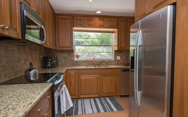 Woodridge - Private & Sanitized, Perfect for Social Distancing & Working From Home. Private Pool, Pet Friendly. Discounted During Pandemic. Super-host Support