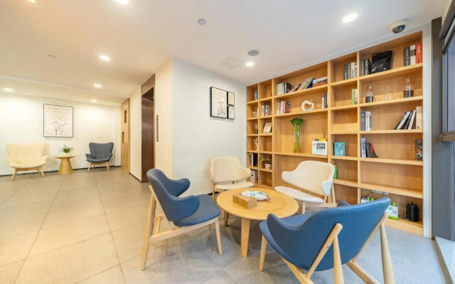 HanTing Hotel (Shanghai Wujiaochang Center)