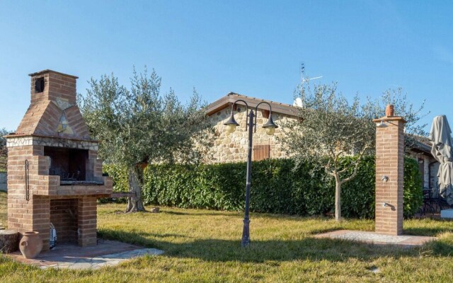 Luxurious Holiday Home in Marsciano With Swimming Pool