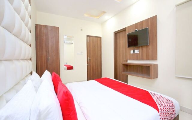 OYO 15975 Hotel 365