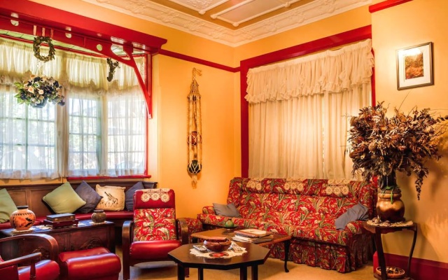 Hamilton Heritage B & B – Guest Rooms – Newcastle